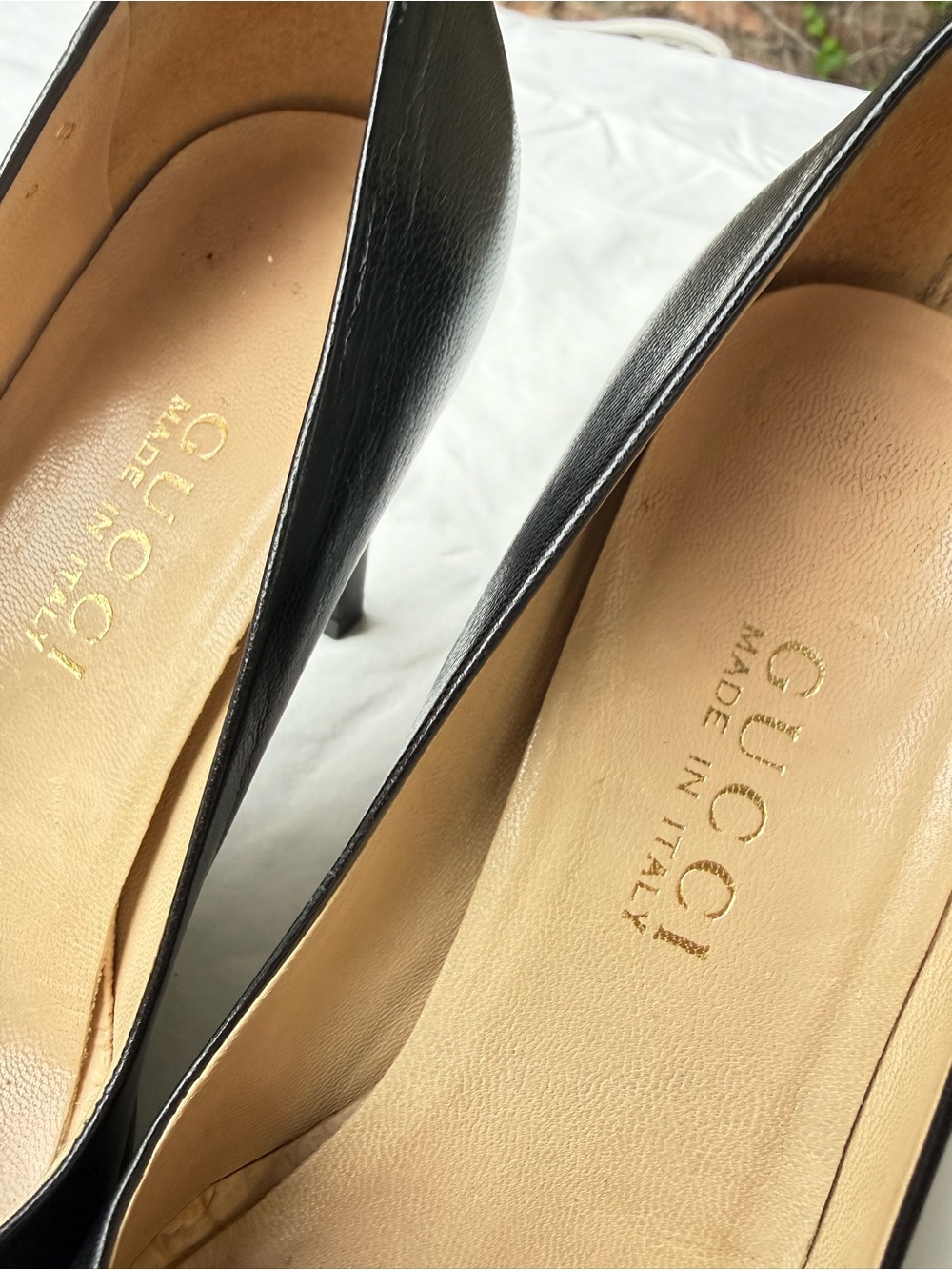 Gucci Black Leather Pointed-Toe Pumps - Picture 3 of 7